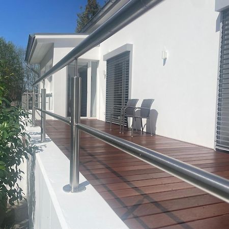 Appartement Mit 2 Schlafzimmern Und Terrasse Halle  Buitenkant foto